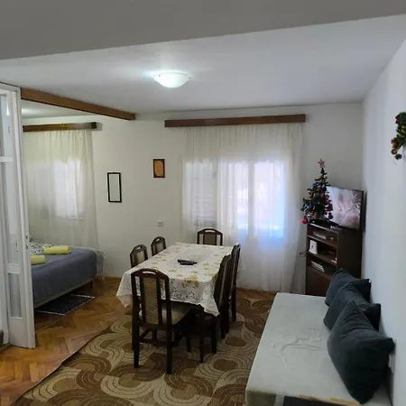 Planinska Kuca Vladanka - Planina - Banjska Strana - Preko Puta Staze Ferienhaus *